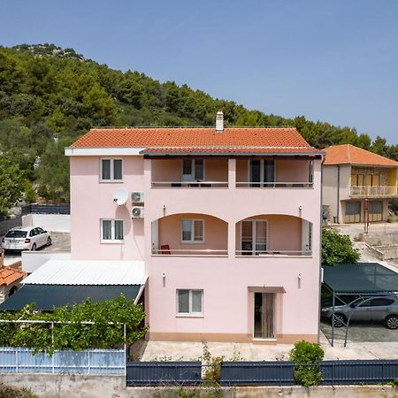 מרינה Apartments Iva מראה חיצוני תמונה