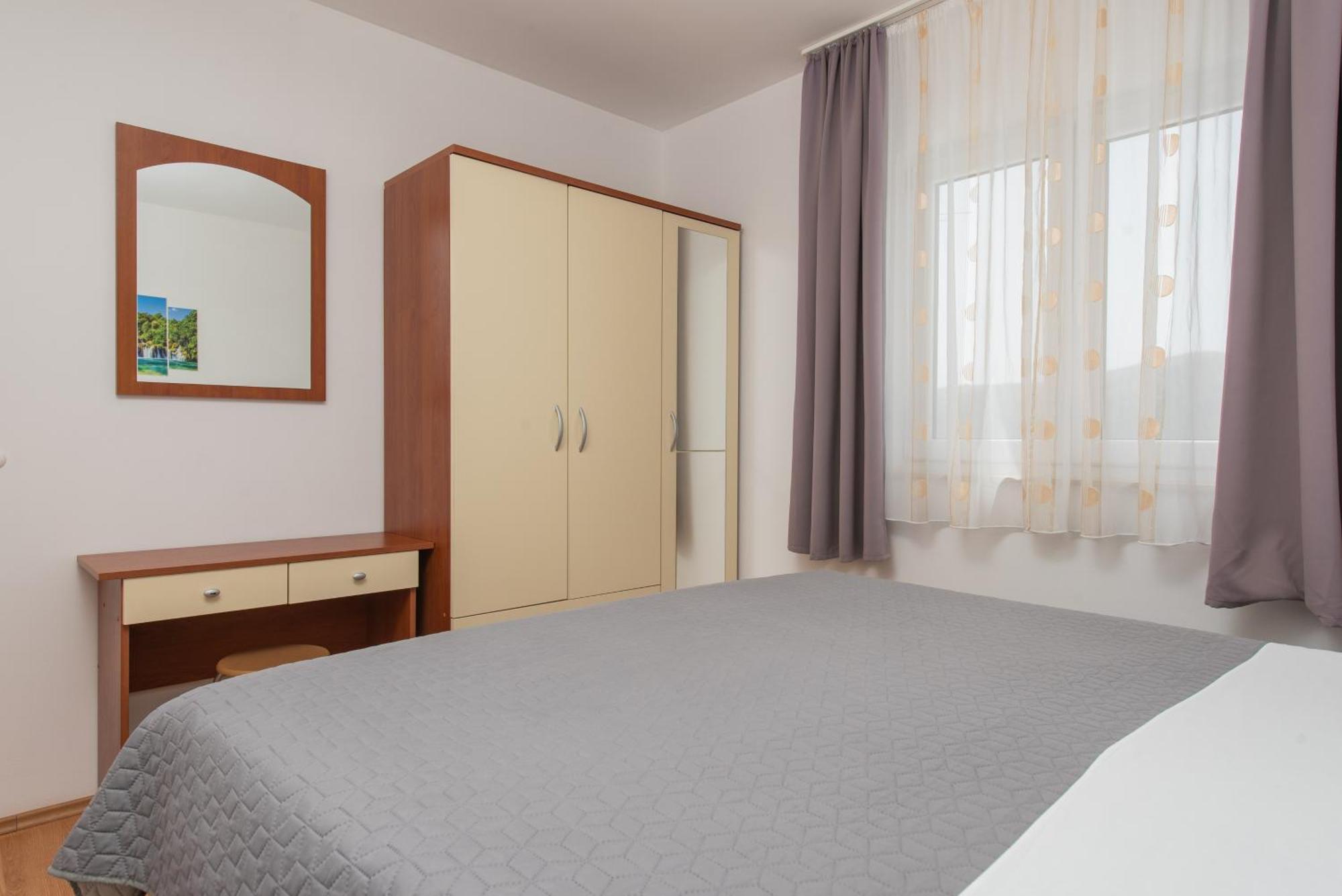 מרינה Apartments Iva מראה חיצוני תמונה